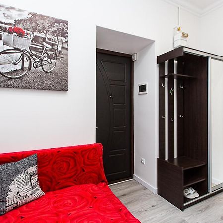 Однокомнатная Форум-Центр Apartment Lviv Bagian luar foto
