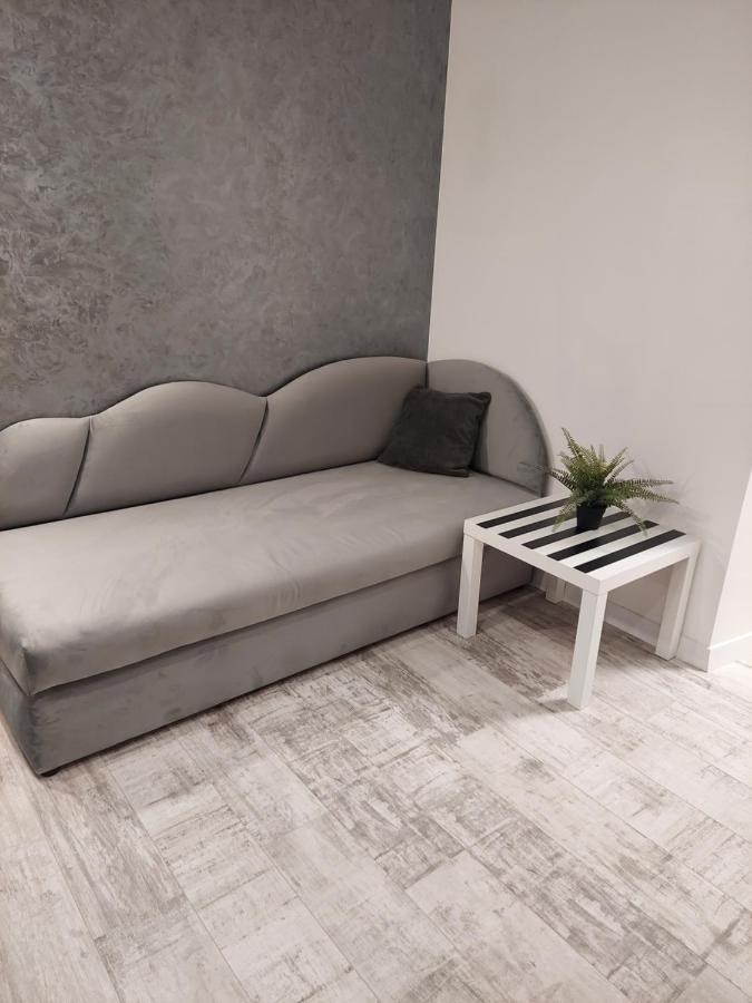 Однокомнатная Форум-Центр Apartment Lviv Bagian luar foto
