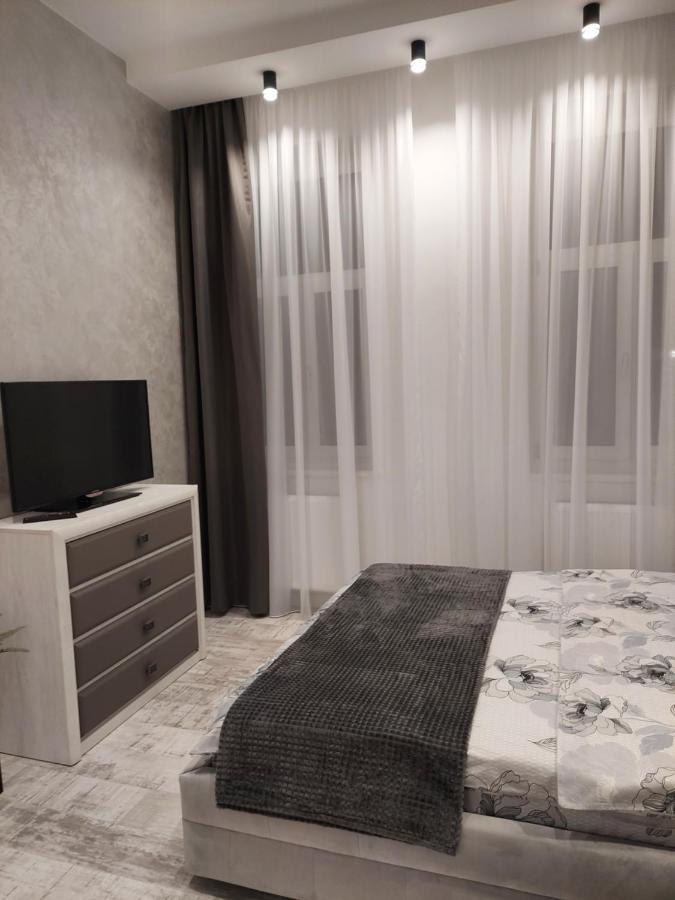 Однокомнатная Форум-Центр Apartment Lviv Bagian luar foto