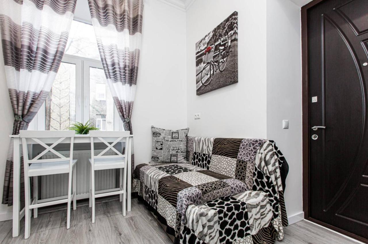 Однокомнатная Форум-Центр Apartment Lviv Bagian luar foto