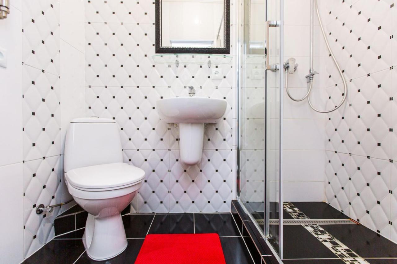 Однокомнатная Форум-Центр Apartment Lviv Bagian luar foto