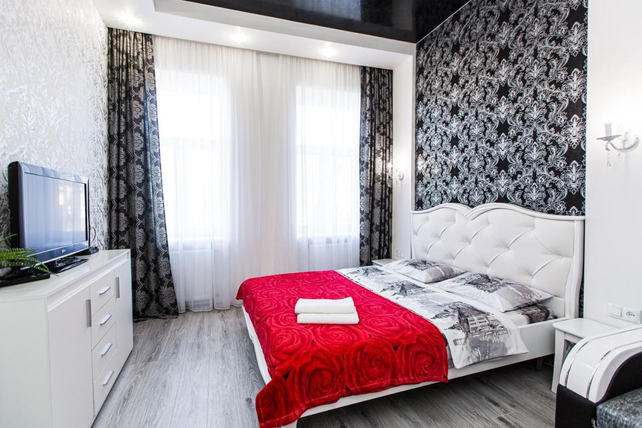 Однокомнатная Форум-Центр Apartment Lviv Bagian luar foto